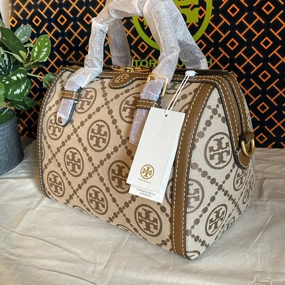 New,✨ T monogram jacquard duffle bag - Picture 2 of 16